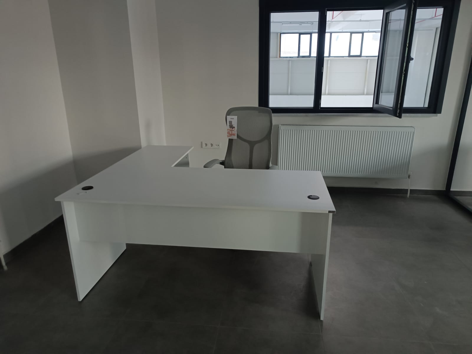 Ofis Masa Montajı